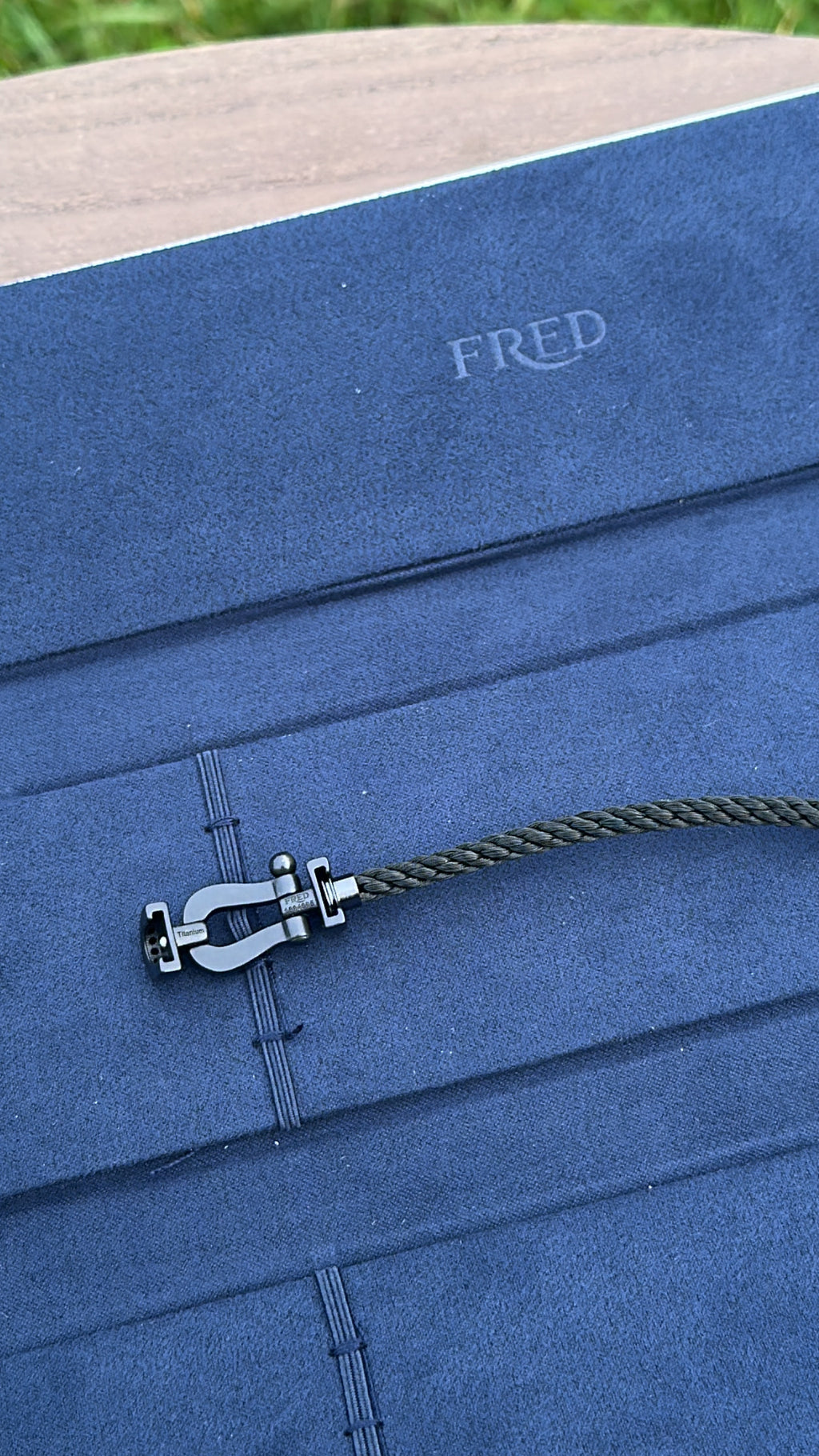 Bracelet Câble Noir – Fermoir Ancre Titane