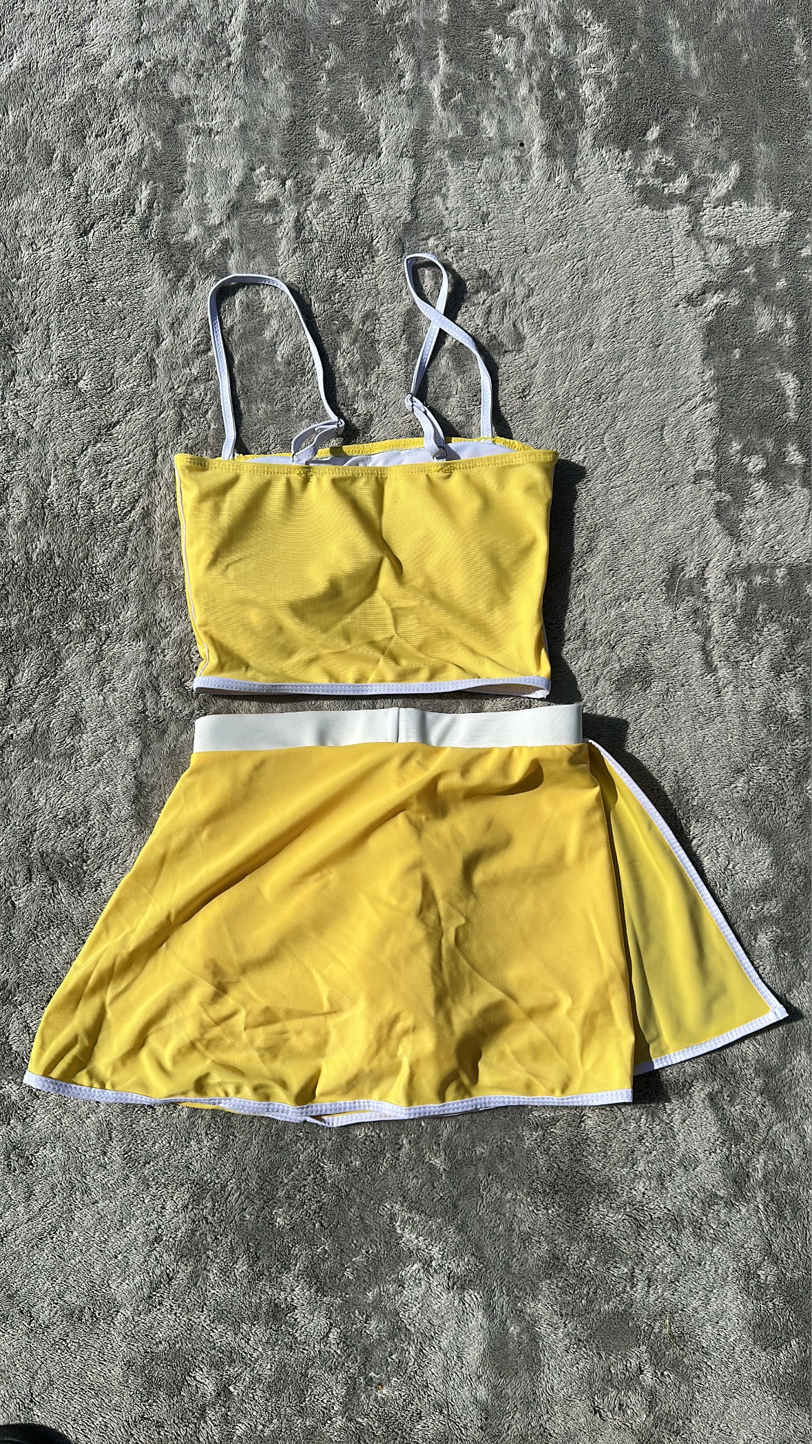 Ensemble Sport Jaune & Blanc Brassière + Jupe Tennis