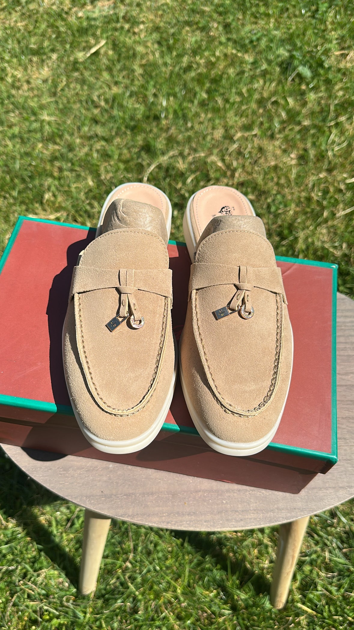 Mules Suède Beige à Pompons