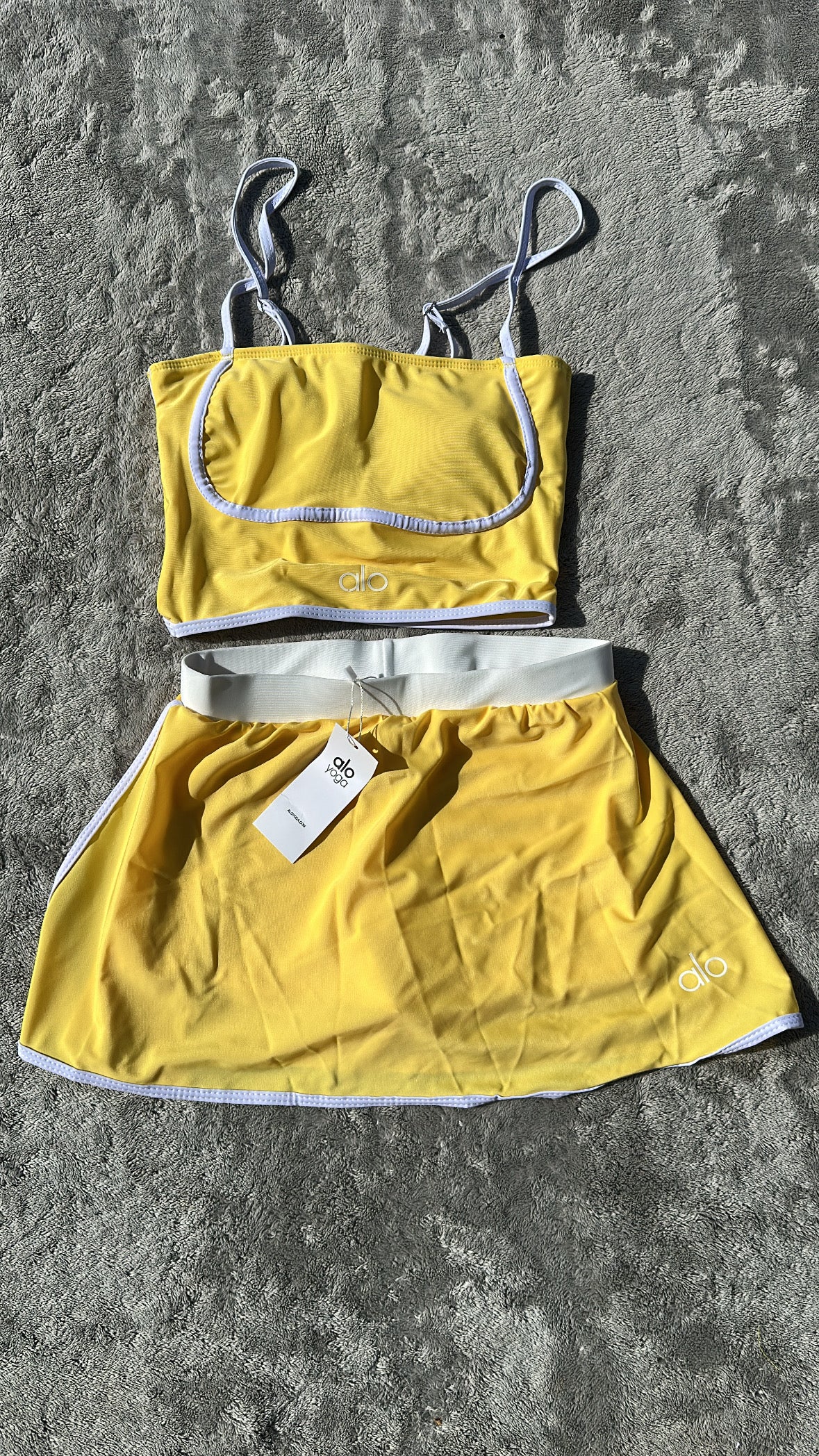 Ensemble Sport Jaune & Blanc Brassière + Jupe Tennis