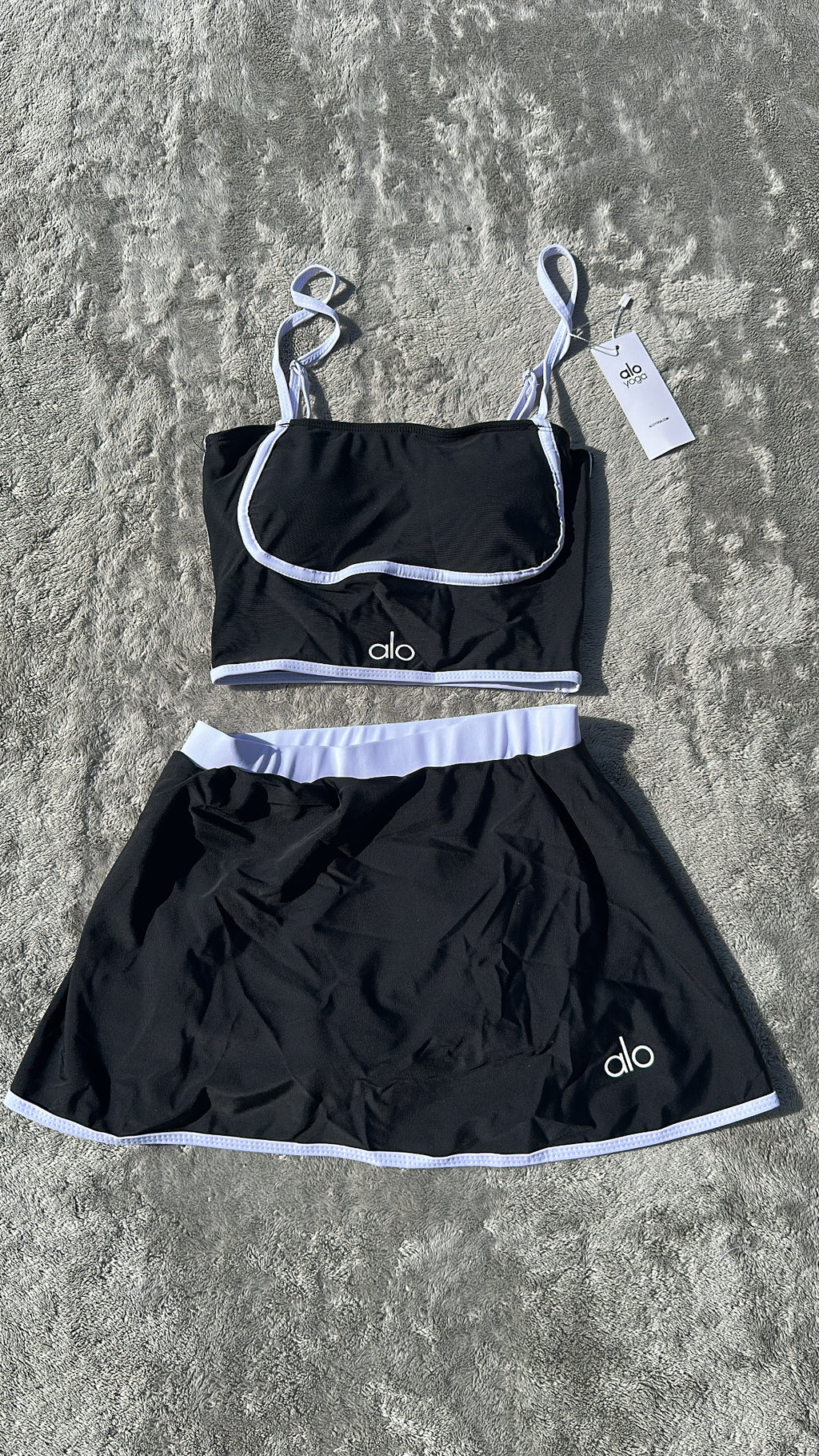 Ensemble Sport Noir & Blanc Brassière + Short