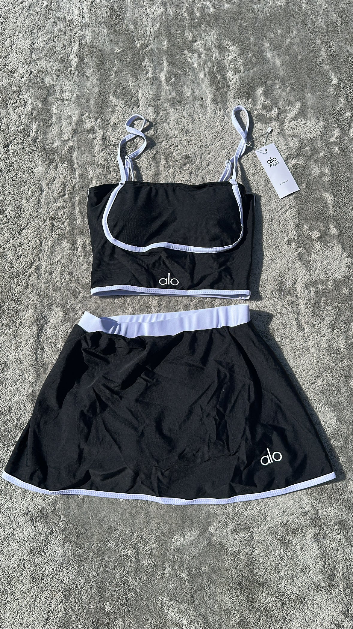 Ensemble Sport Noir & Blanc Brassière + Short