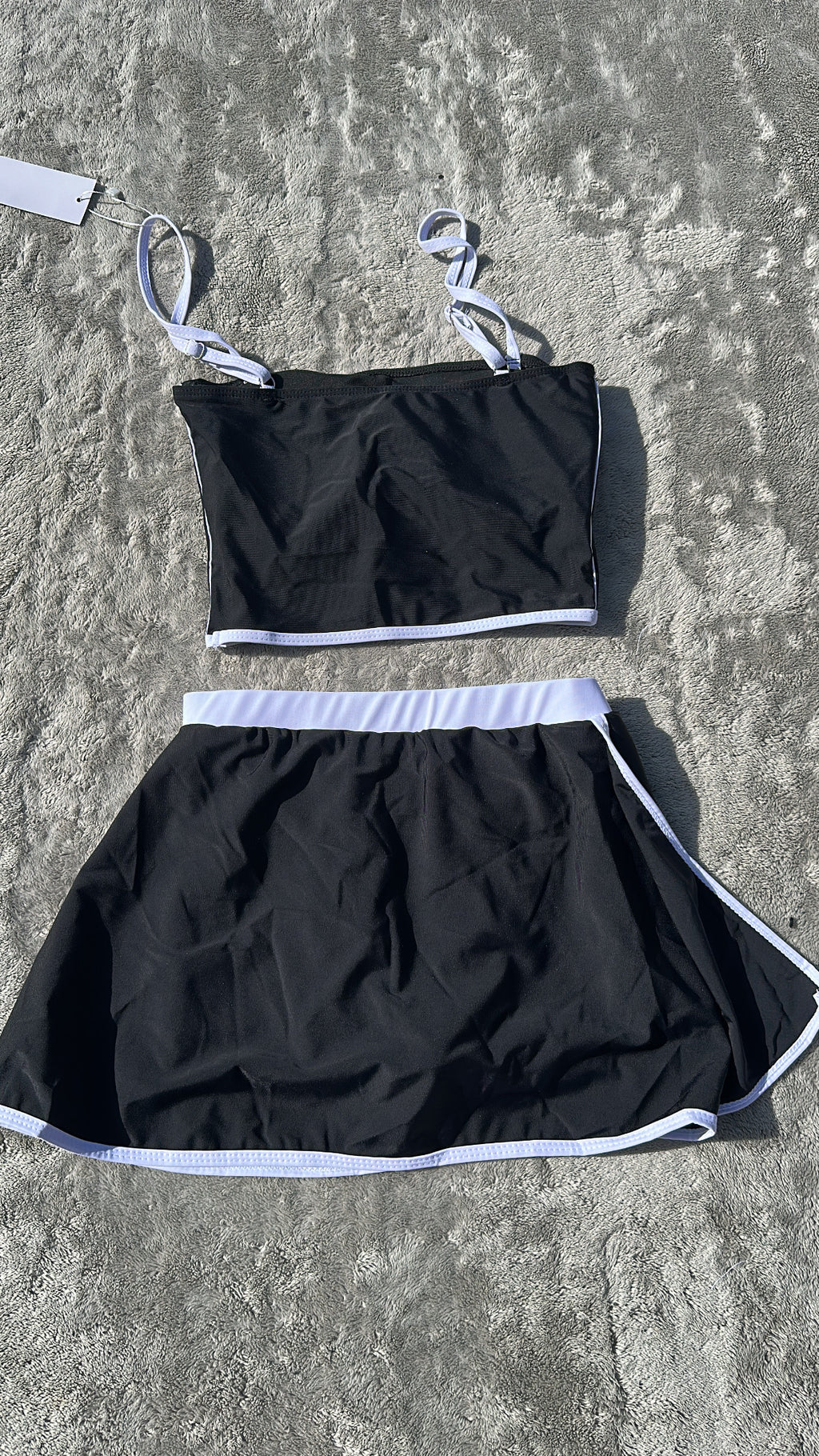 Ensemble Sport Noir & Blanc Brassière + Short