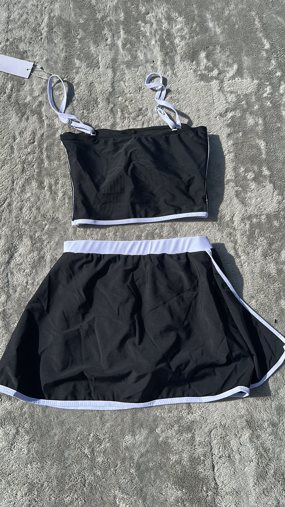 Ensemble Sport Noir & Blanc Brassière + Short