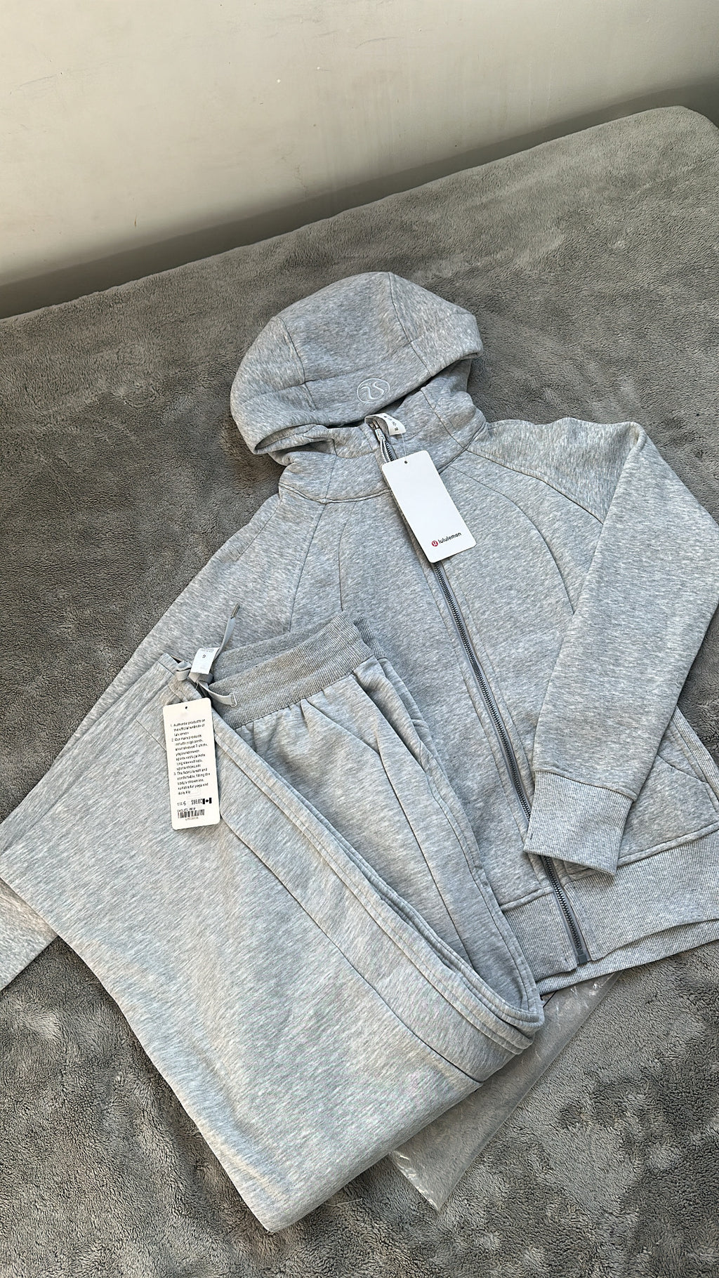 Ensemble Scuba Hoodie + Jogging