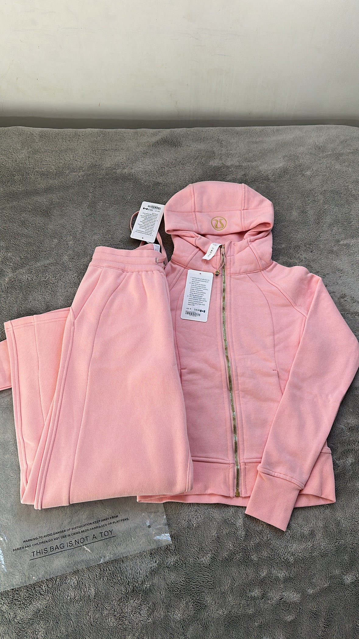 Ensemble Scuba Hoodie + Jogging