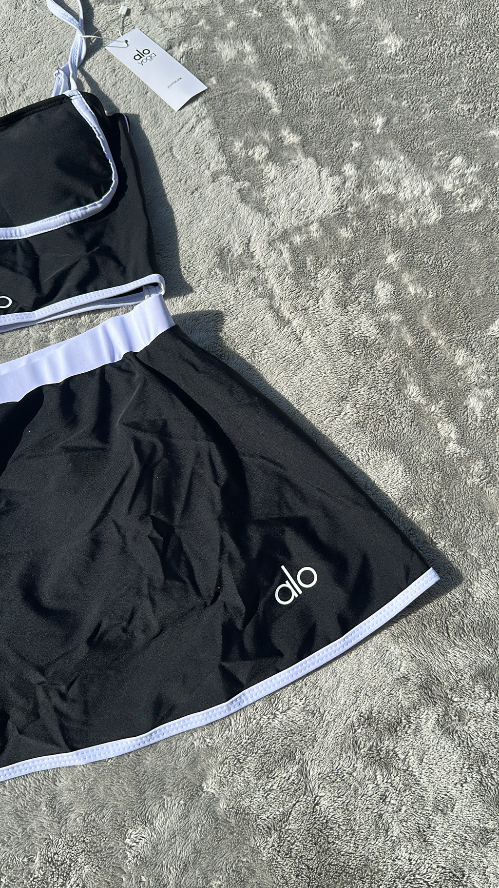 Ensemble Sport Noir & Blanc Brassière + Short