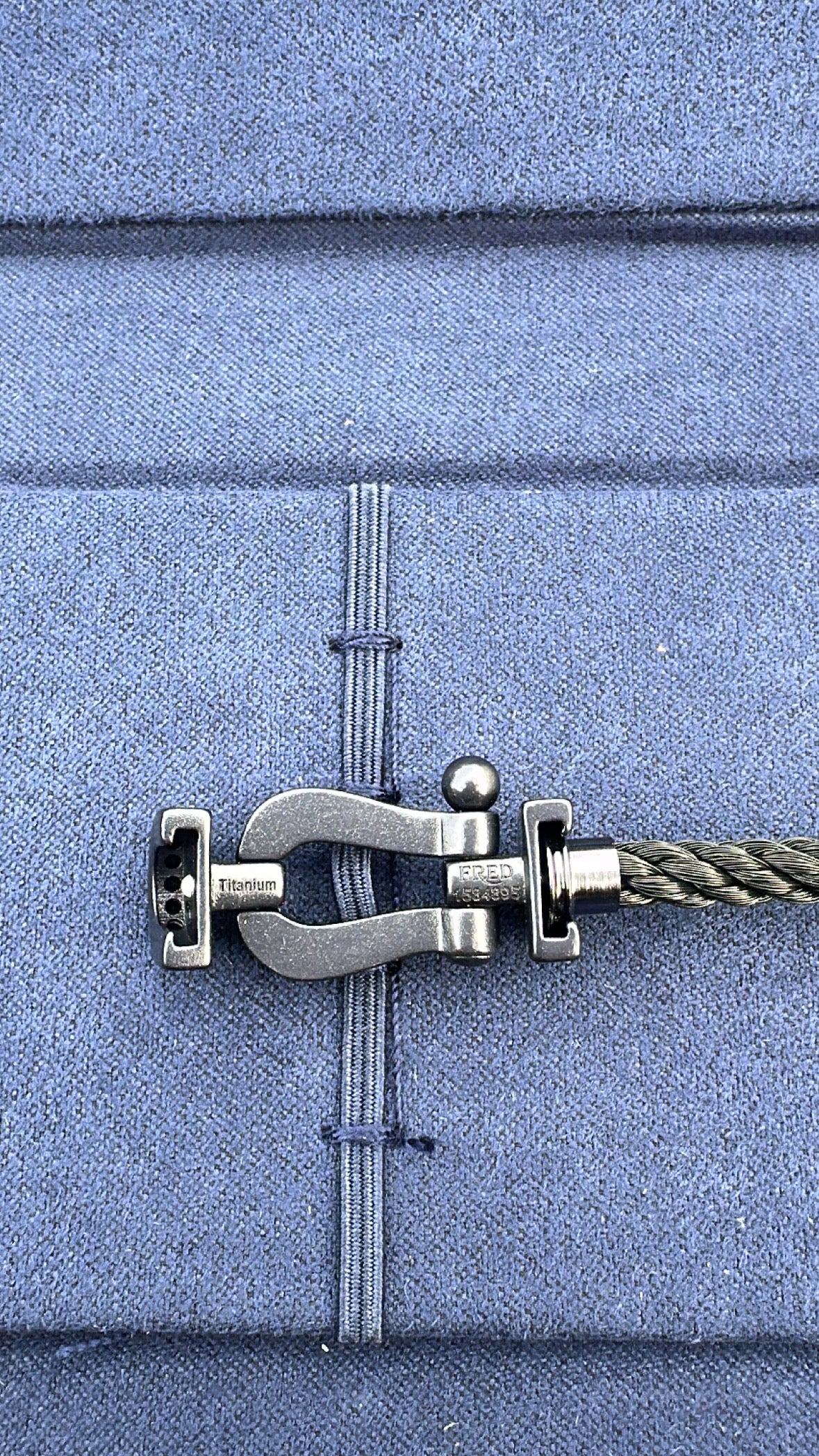 Bracelet Câble Noir – Fermoir Ancre Titane