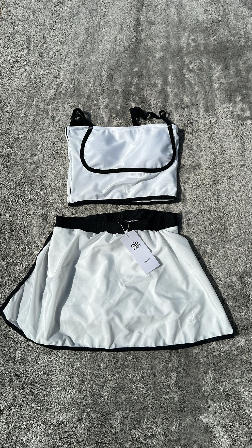 Ensemble Sport Blanc & Noir Brassière + Short